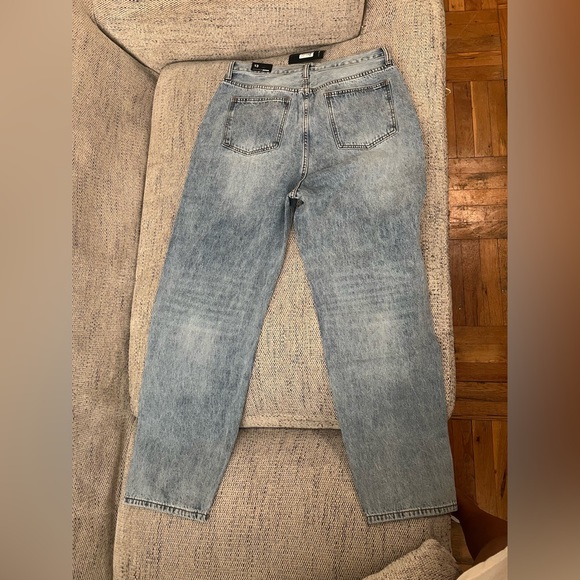 Fashion Nova Crossover Straight Leg Jeans - Picture 3 of 4